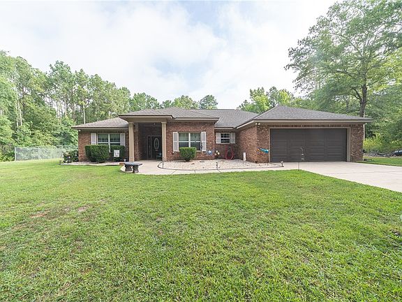 3rd image of 674 Lee Road 600