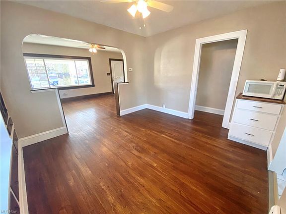 5th image of 2408 Oak Park Ave