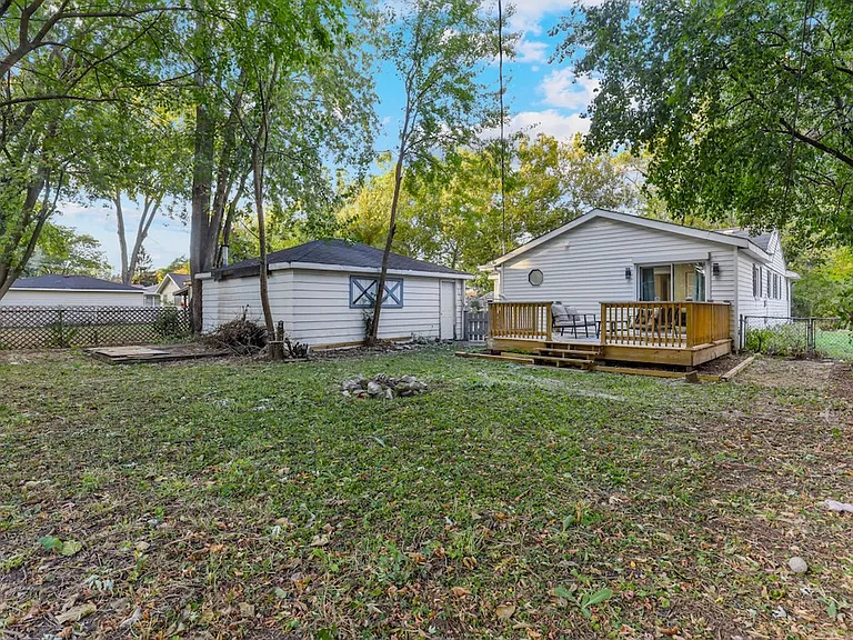 3603 Holly Ln — Photo 3