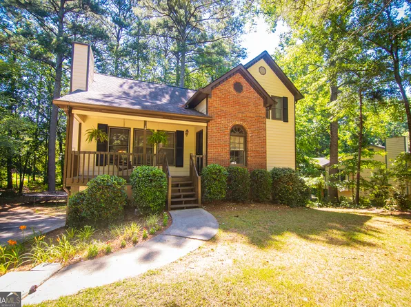 250 Crabapple Ct, Powder Springs, GA 30127