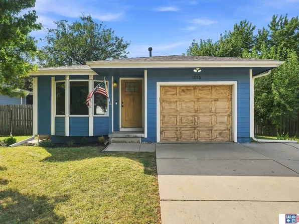 1555 SW 32nd St, Lincoln, NE 68522