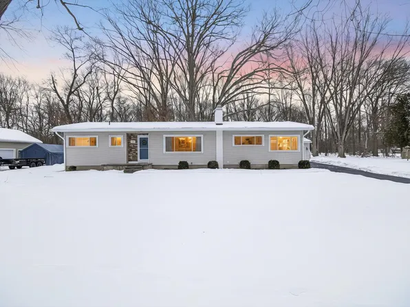 2710 Leland Dr, Jackson, MI 49203