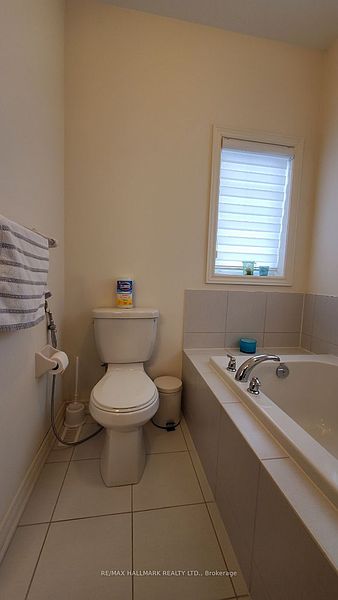 Aurora House for rent - 3 Bedrooms — photo 16