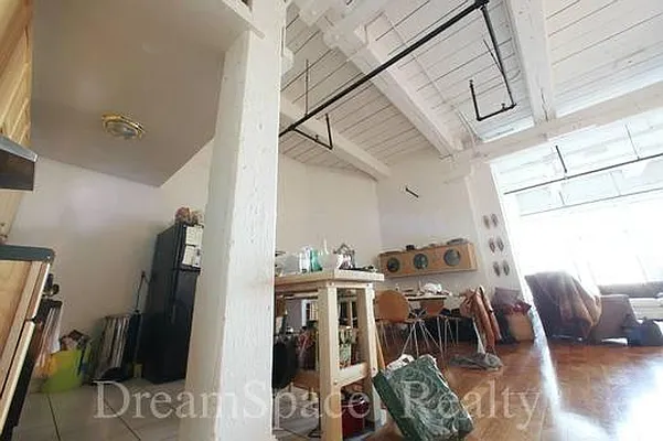 Rented by Dream Space Realty | media 11