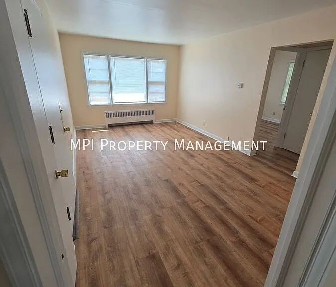 336 N 75th St #12 — Photo 10