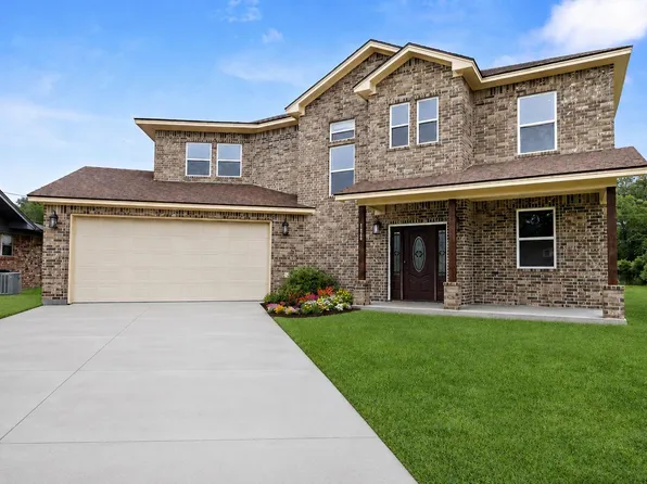 1420 Captain Dr, Beaumont, TX 77706