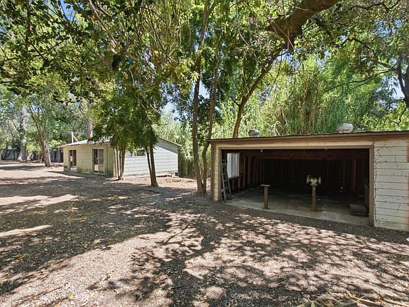 5th image of 2033 San Carlos Ave