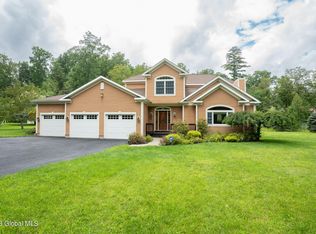 76 East Rd, Troy, NY 12180