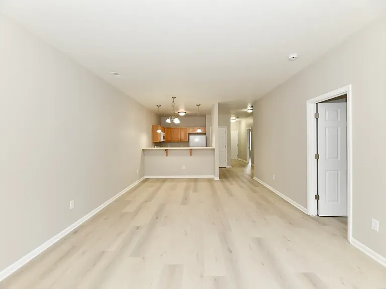 10416 Platinum Dr — Photo 25