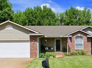 4715 Sequoia St, Hutchinson, KS 67502