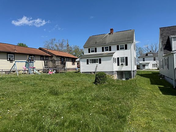 3rd image of 310 Clyde St