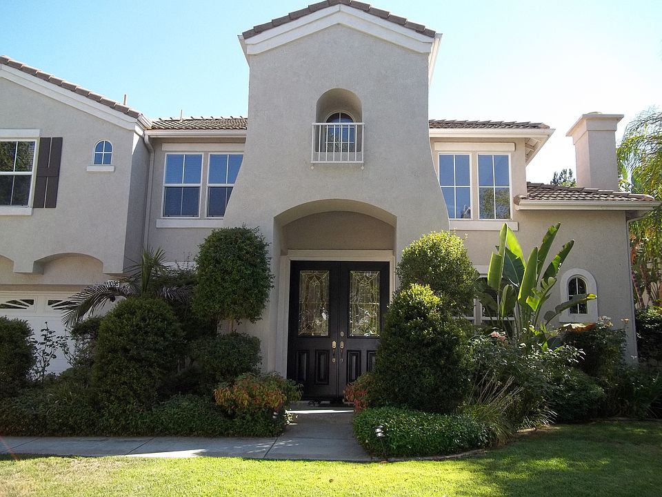 2nd image of 1036 Peter Christian Cir