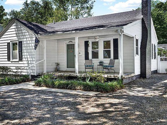 2nd image of 1137 Palmetto St.