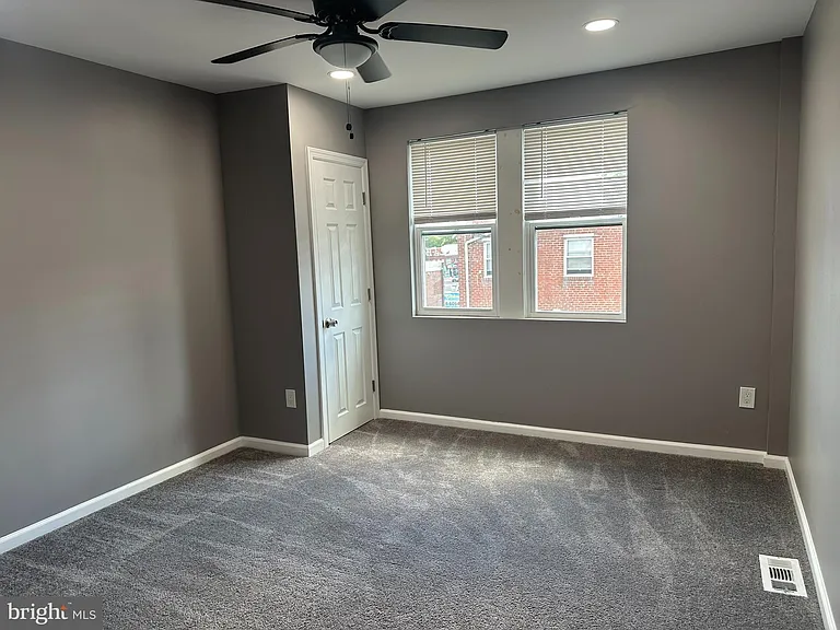 1438 Knorr St — Photo 12