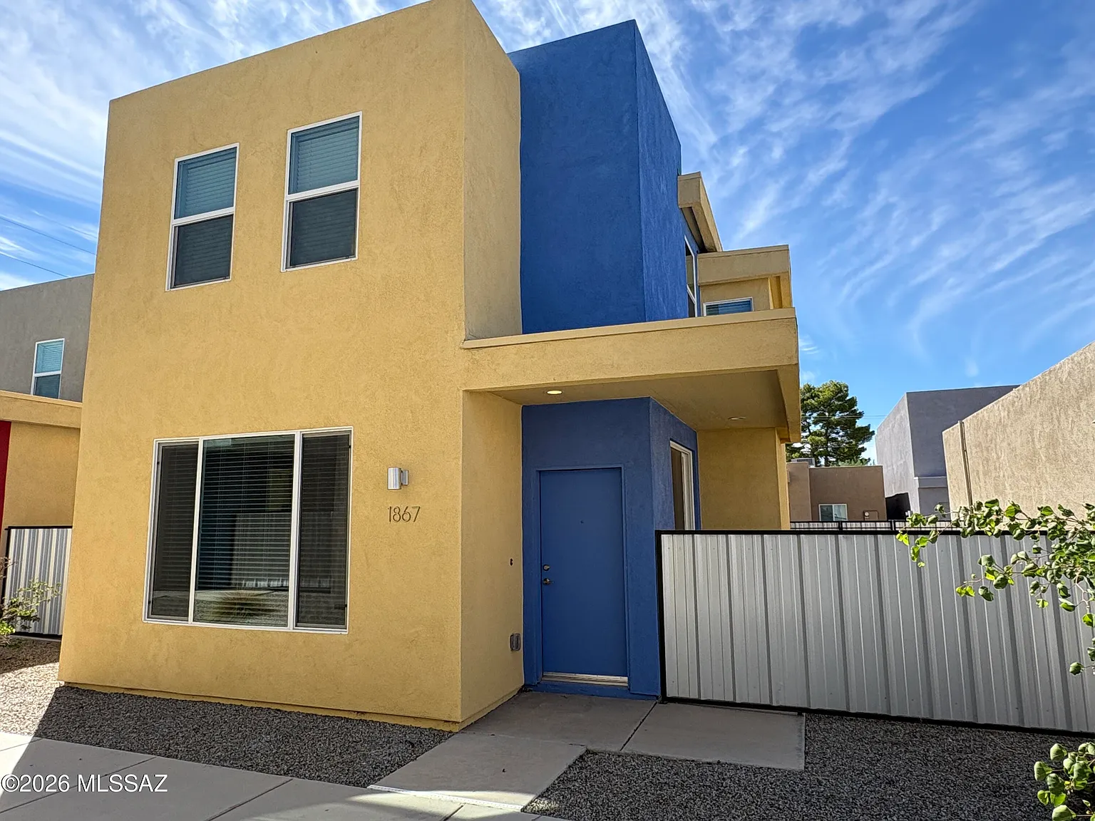 3 bed, 2.5 bath, 1624 sqft, $1,975 — Photo 1