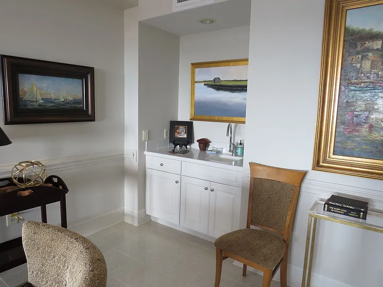 4425 Arendell St — Photo 7