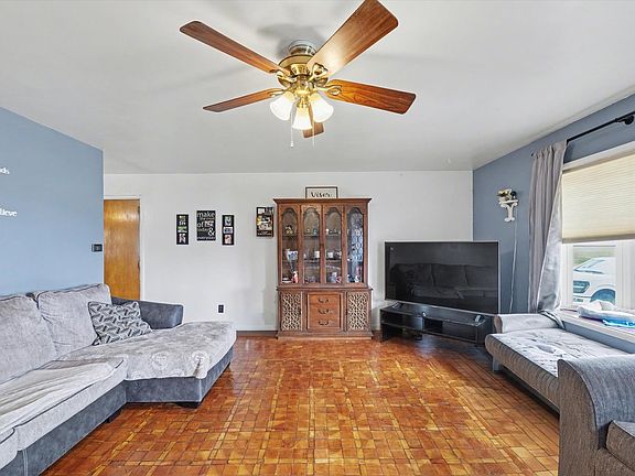 5th image of 1208 S Duncan Rd