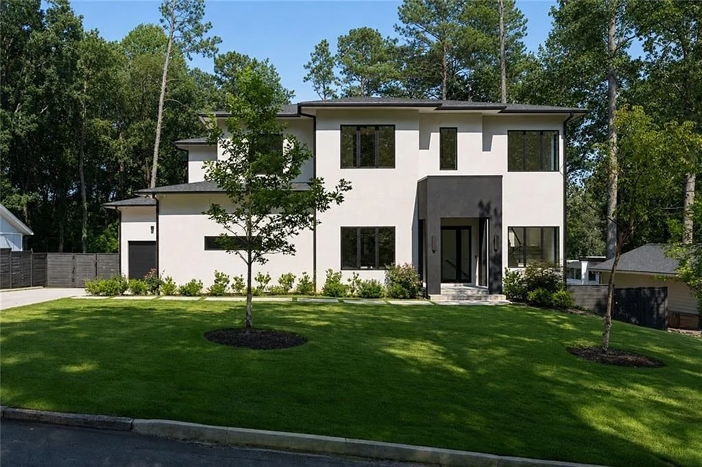 6 bed, 7.5 bath, 7040 sqft, $25,000 — Photo 2