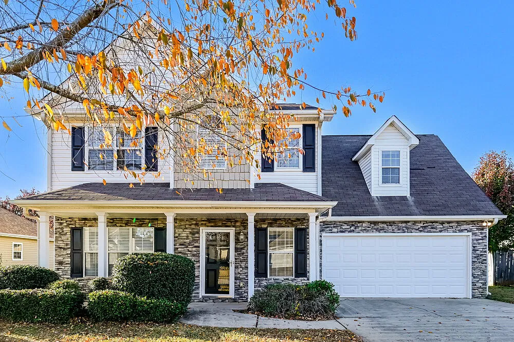 4 bed, 2.5 bath, 1869 sqft, $2,670 — Photo 1