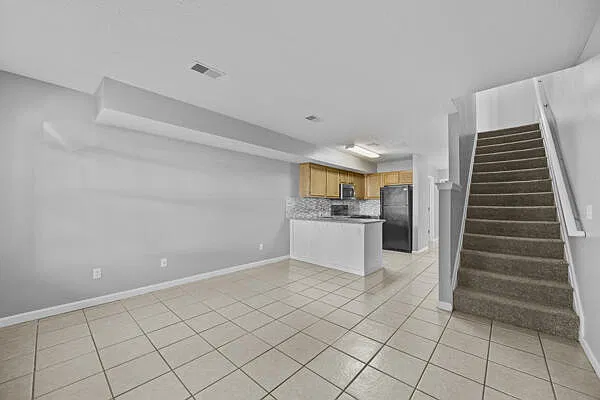 3 bed, 2.0 bath, 1232 sqft, $1,500 — Photo 4