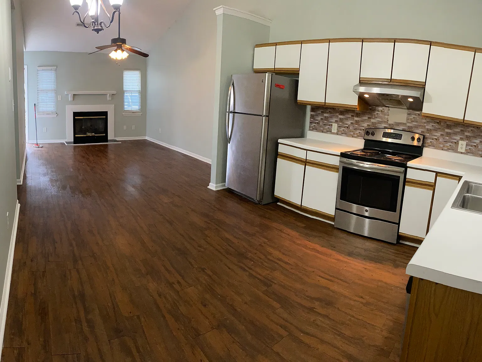 2013 Summerhaven Dr — Photo 3