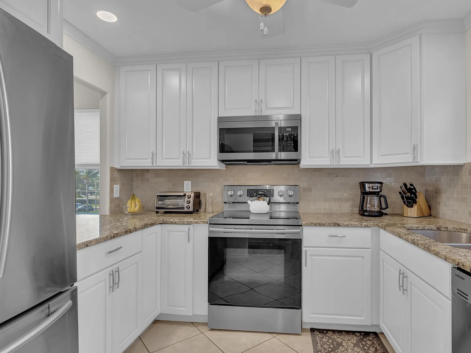 2 bed, 1250 sqft, $5,500 — Photo 4