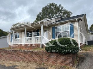 453 Belcher Rd, Boiling Springs, SC 29316