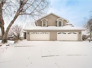 523 Cape Cod Ct, Smithville, MO 64089