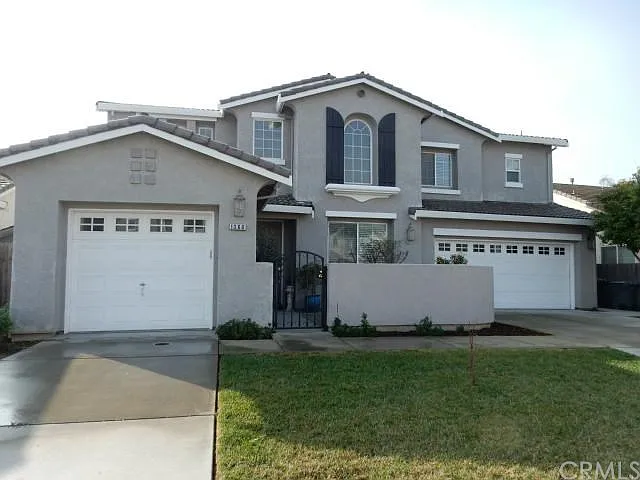 1360 Esplanade Dr photo 1