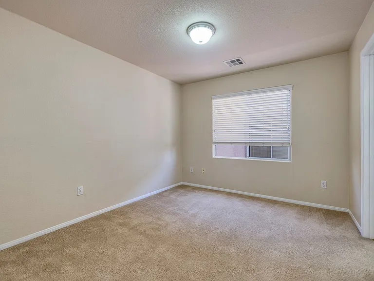 10226 Sourwood Ave — Photo 23