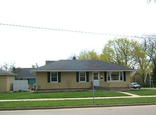 302 N 3rd St, Fort Atkinson, WI 53538