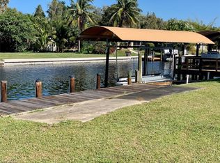 7990 Barrancas Ave, Bokeelia, FL 33922