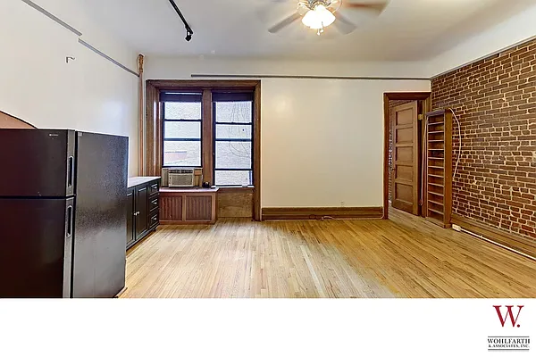 Rented by Wohlfarth & Associates Inc | media 14