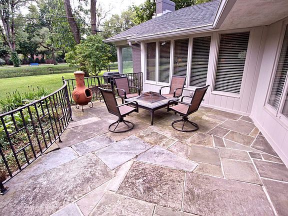 5th image of 6055 Gladden Dr