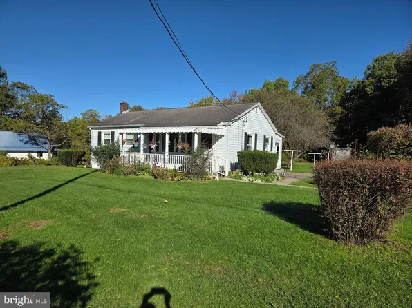590 E Sycamore Rd, Snow Shoe, PA 16874