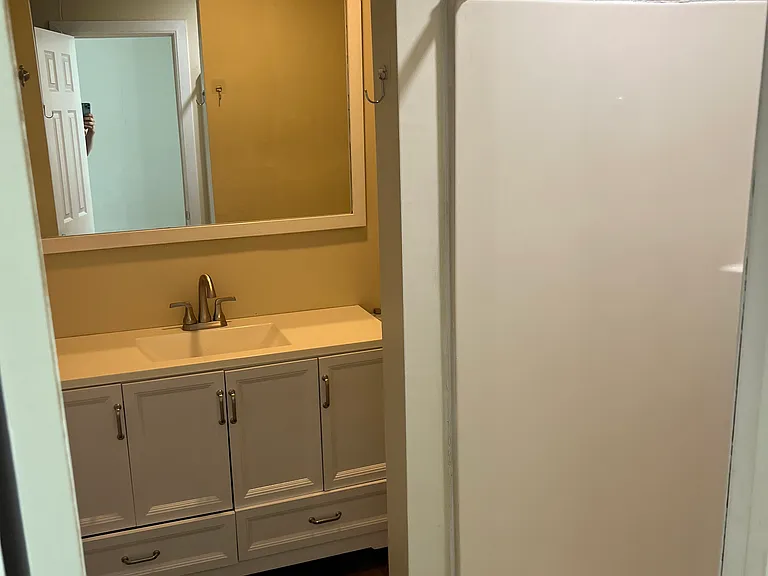 950 Burton Ave #2 — Photo 9