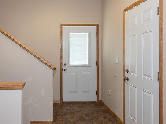 5th image of 2524 31st Ave S