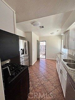 4th image of 345 E College St