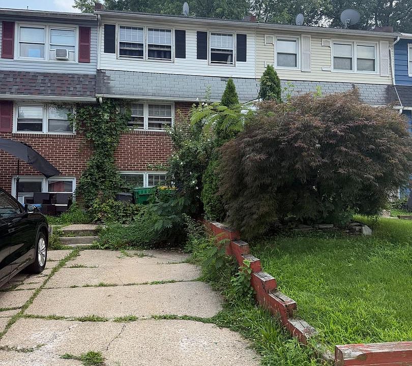 1st image of 38 Oakmont Dr