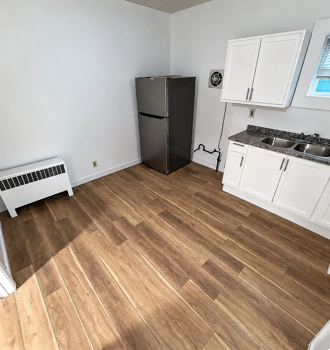 1128 Park St — Photo 2