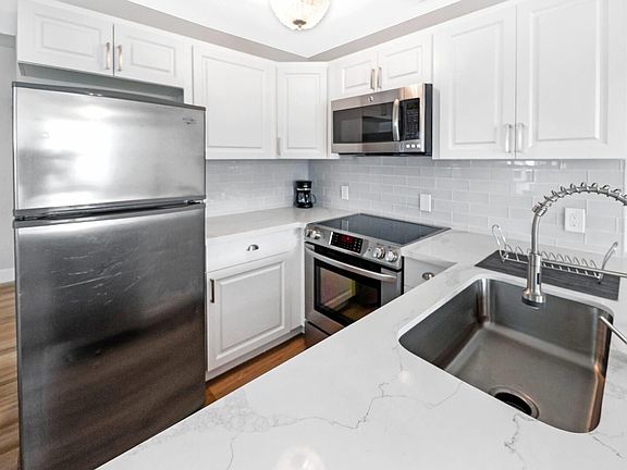 4th image of 3254 Ocean Parkway