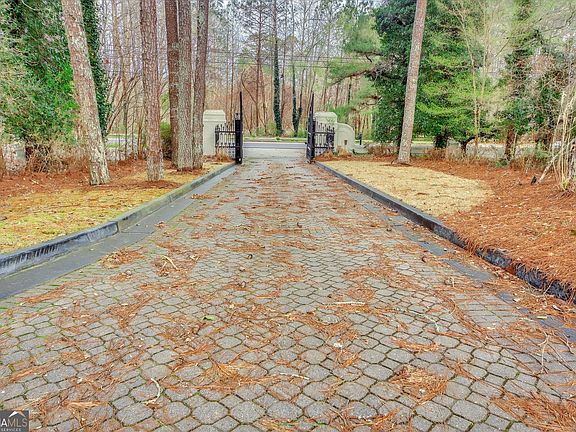 4th image of 13039 Freemanville Rd