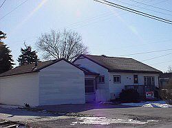 1st image of 611 S Westlawn St