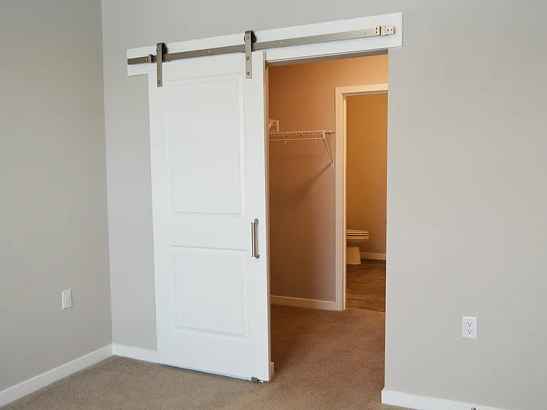 Mammoth Springs Apartments & Townhomes — Photo 75