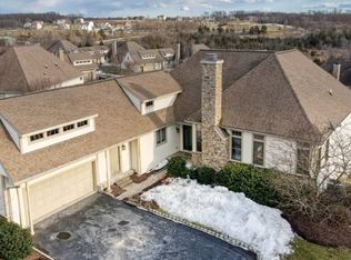 11 Troon Dr, Newton, NJ 07860