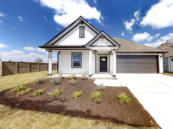 225 Fort Clark Springs Dr, Hutto, TX 78634