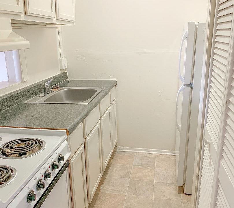 1st image of 642 S Allen Ave #3349744
