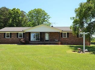 2122 Huckleberry Ridge Rd, Hiddenite, NC 28636