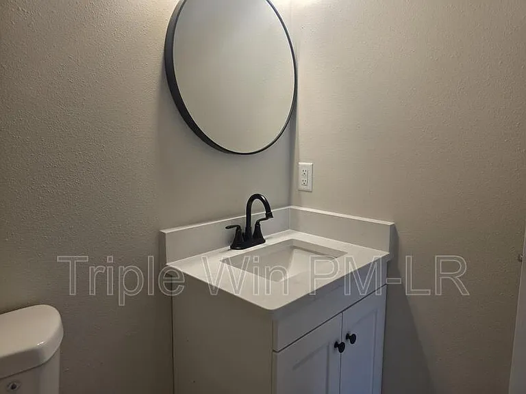 236 Vernon Harvey Rd — Photo 30