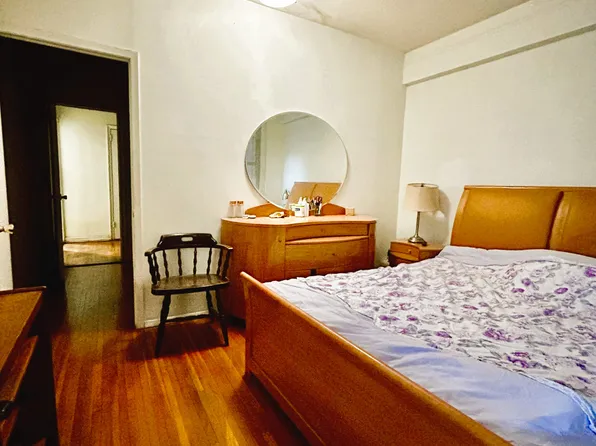 41-09 41st Street image 18 of 29